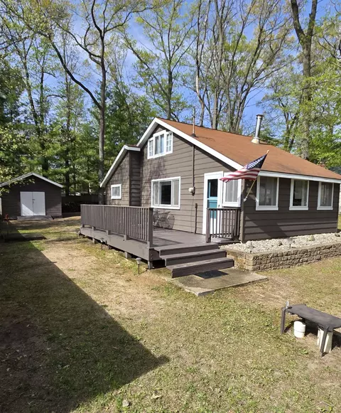 5419 Custer, Harrison, MI 48625