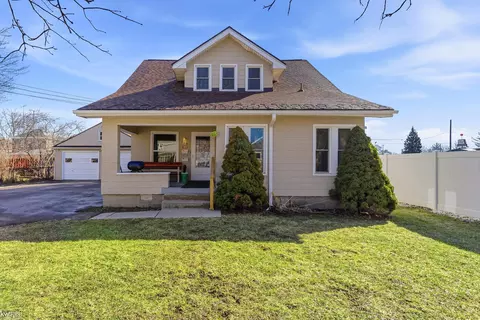 216 N Genesee, Davison, MI 48423