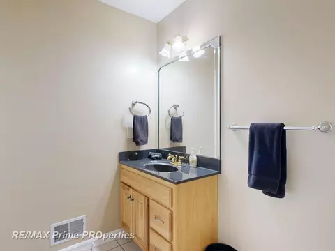 Bath - 9521 Gera, Birch Run, MI 48415 photo 7 of 7