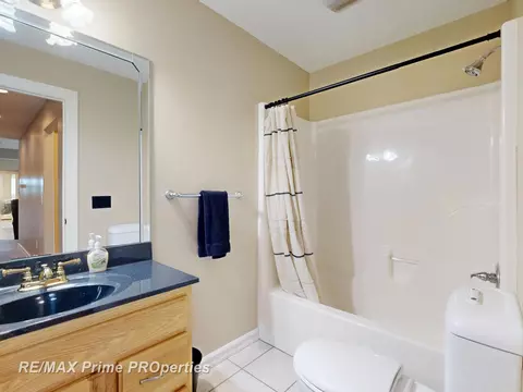 Bath - 9521 Gera, Birch Run, MI 48415 photo 6 of 7