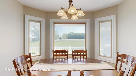 Dining - 9521 Gera, Birch Run, MI 48415 photo 2 of 3