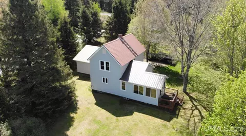 26031 Pike Lk, Toivola, MI 49965