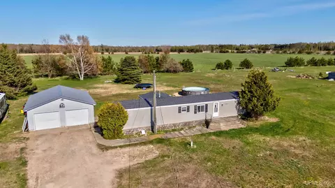1356 W Kendall, Manistique, MI 49854