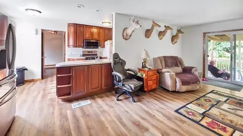 Entry Way - 4257 S State, Davison, MI 48423 photo 1 of 1