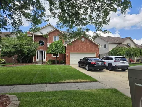 11087 Shadow Crk, Sterling Heights, MI 48313