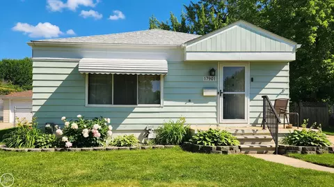17901 Peters, Roseville, MI 48066