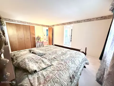 Bedroom - 604 Amesbury, Davison, MI 48423 photo 2 of 5