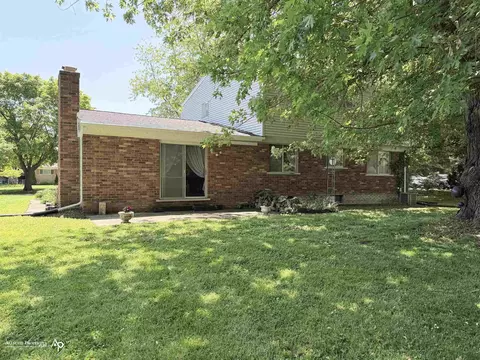 Exterior - 604 Amesbury, Davison, MI 48423 photo 6 of 7