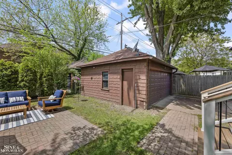 Exterior - 1231 Grayton, Grosse Pointe Park, MI 48230 photo 5 of 11