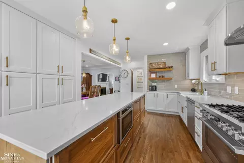 Kitchen - 1231 Grayton, Grosse Pointe Park, MI 48230 photo 4 of 4
