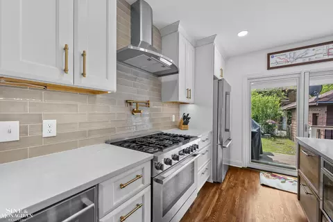 Kitchen - 1231 Grayton, Grosse Pointe Park, MI 48230 photo 3 of 4