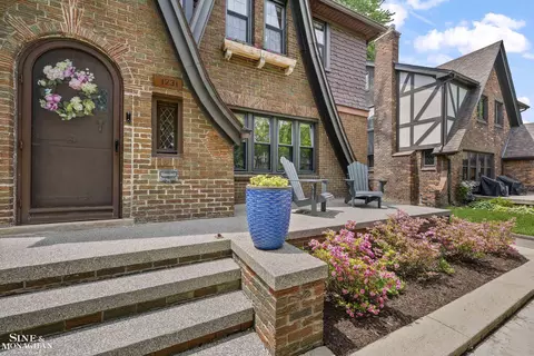 Exterior - 1231 Grayton, Grosse Pointe Park, MI 48230 photo 6 of 11
