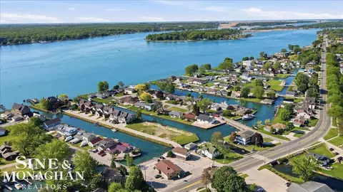 View/Area - 2122 Michigan, Algonac, MI 48001 photo 6 of 8