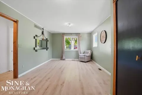 Living - 2122 Michigan, Algonac, MI 48001 photo 4 of 4