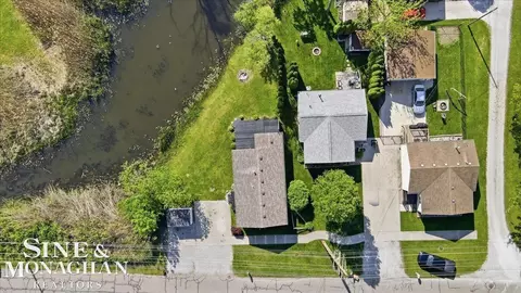 View/Area - 2122 Michigan, Algonac, MI 48001 photo 2 of 8