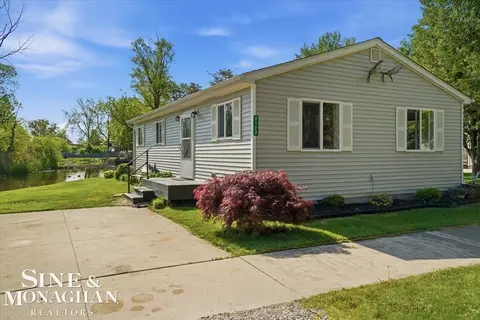 2122 Michigan, Algonac, MI 48001