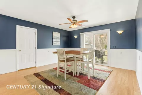 Dining - 526 S Maple, Hemlock, MI 48626 photo 1 of 1