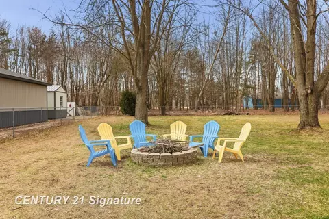 Exterior - 526 S Maple, Hemlock, MI 48626 photo 6 of 8