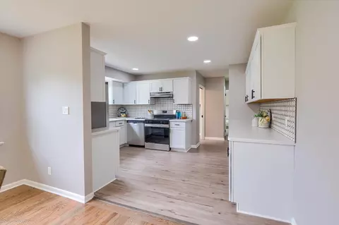 Kitchen - 2049 Belle Meade, Davison, MI 48423 photo 2 of 7