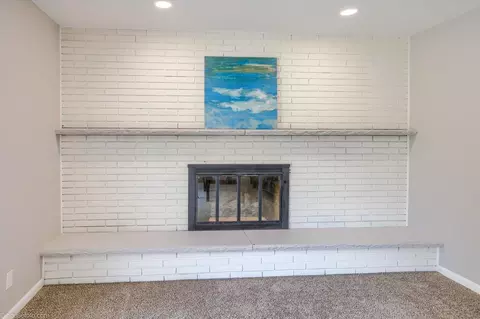 Living - 2049 Belle Meade, Davison, MI 48423 photo 12 of 12