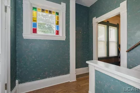 Entry Way - 611 State, Adrian, MI 49221 photo 2 of 5