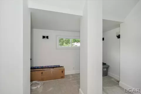 Entry Way - 611 State, Adrian, MI 49221 photo 4 of 5