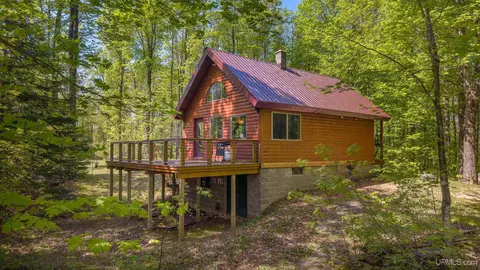 17904 Silver, L'anse, MI 49946