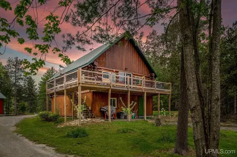 14038 245, Rapid River, MI 49878