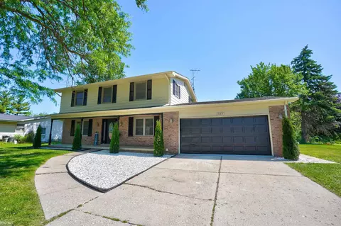 Exterior - 3183 Bridle, Flint, MI 48507 photo 2 of 13