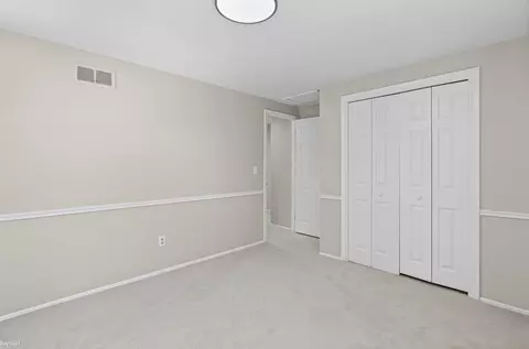 Bedroom - 3183 Bridle, Flint, MI 48507 photo 6 of 8