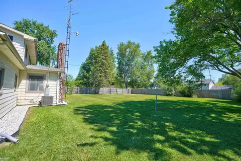 Exterior - 3183 Bridle, Flint, MI 48507 photo 9 of 13