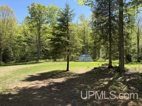N8640 East End, Ironwood, MI 49938