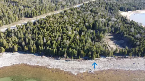 64 East Beach Road, Naubinway, MI 49762