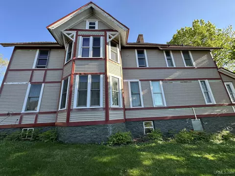 Exterior - 115 Oak St, Ishpeming, MI 49849 photo 2 of 4
