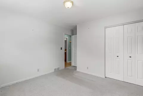 Bedroom - 604 Somerset, Flushing, MI 48433 photo 4 of 6