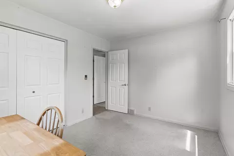Bedroom - 604 Somerset, Flushing, MI 48433 photo 6 of 6