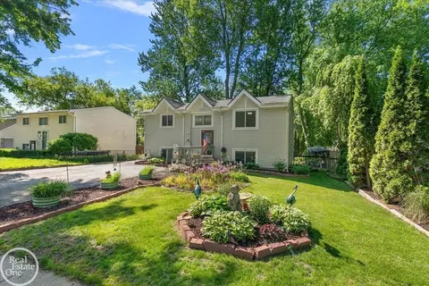 1136 Miller, Lake Orion, MI 48362