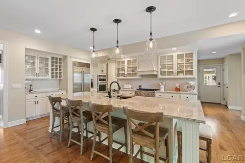 Kitchen - 3120 Windmill, Adrian, MI 49221 photo 3 of 10