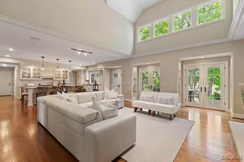 Living - 3120 Windmill, Adrian, MI 49221 photo 5 of 6