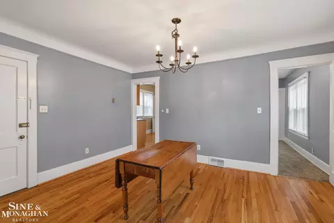 Dining - 451 Saint Clair, Grosse Pointe, MI 48230 photo 4 of 4