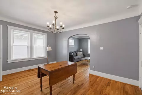 Dining - 451 Saint Clair, Grosse Pointe, MI 48230 photo 3 of 4