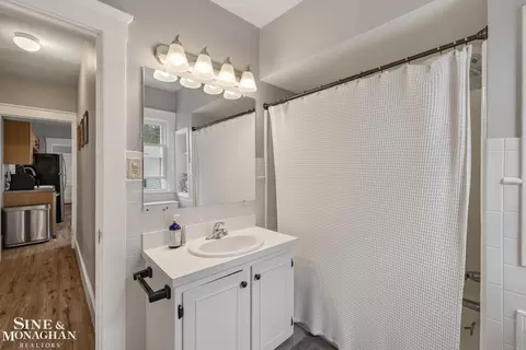 Bath - 451 Saint Clair, Grosse Pointe, MI 48230 photo 2 of 5