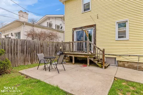 Exterior - 451 Saint Clair, Grosse Pointe, MI 48230 photo 9 of 11