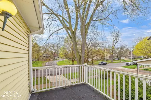 Exterior - 451 Saint Clair, Grosse Pointe, MI 48230 photo 5 of 11
