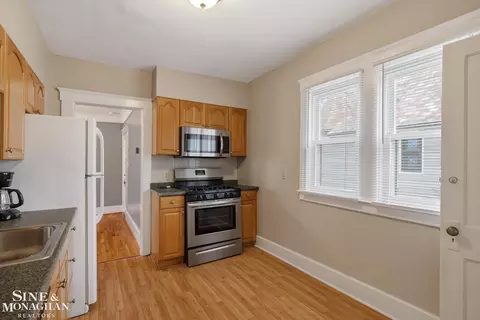 Kitchen - 451 Saint Clair, Grosse Pointe, MI 48230 photo 4 of 5