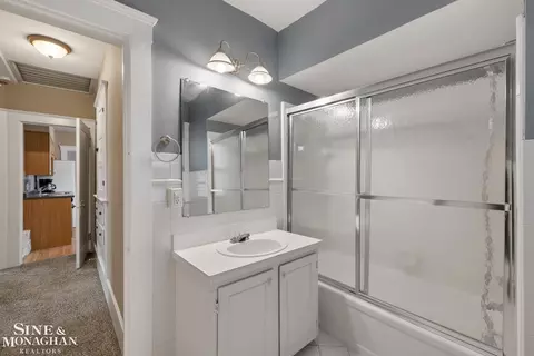 Bath - 451 Saint Clair, Grosse Pointe, MI 48230 photo 5 of 5