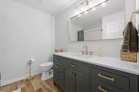 Bath - 15366 Van Meter, Macomb, MI 48044 photo 1 of 3