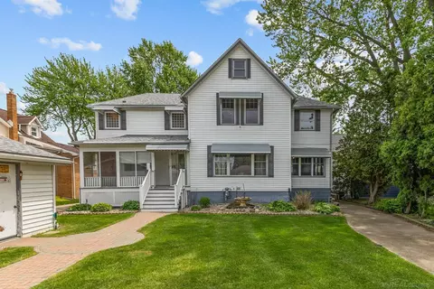 29000 Jefferson, Saint Clair Shores, MI 48081