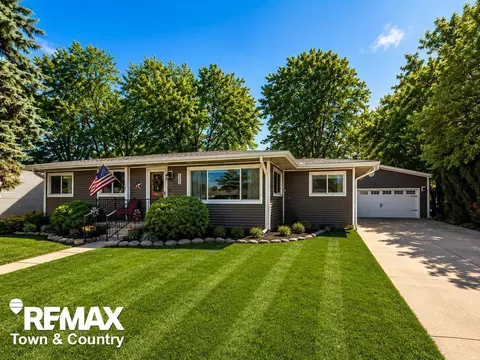 520 Sunnyside, Flushing, MI 48433