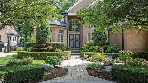 13046 Partridge Run, Shelby Township, MI 48315